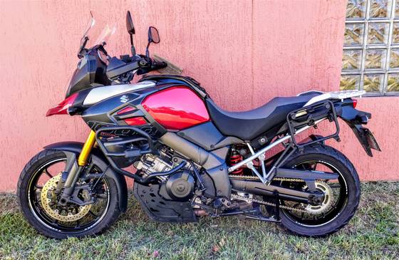 SUZUKI V-STROM 1000 ABS SUZUKI V-STROM 1000 ABS